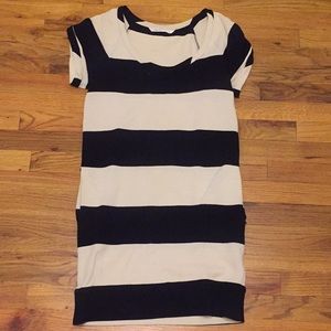 Cap sleeve shift dress